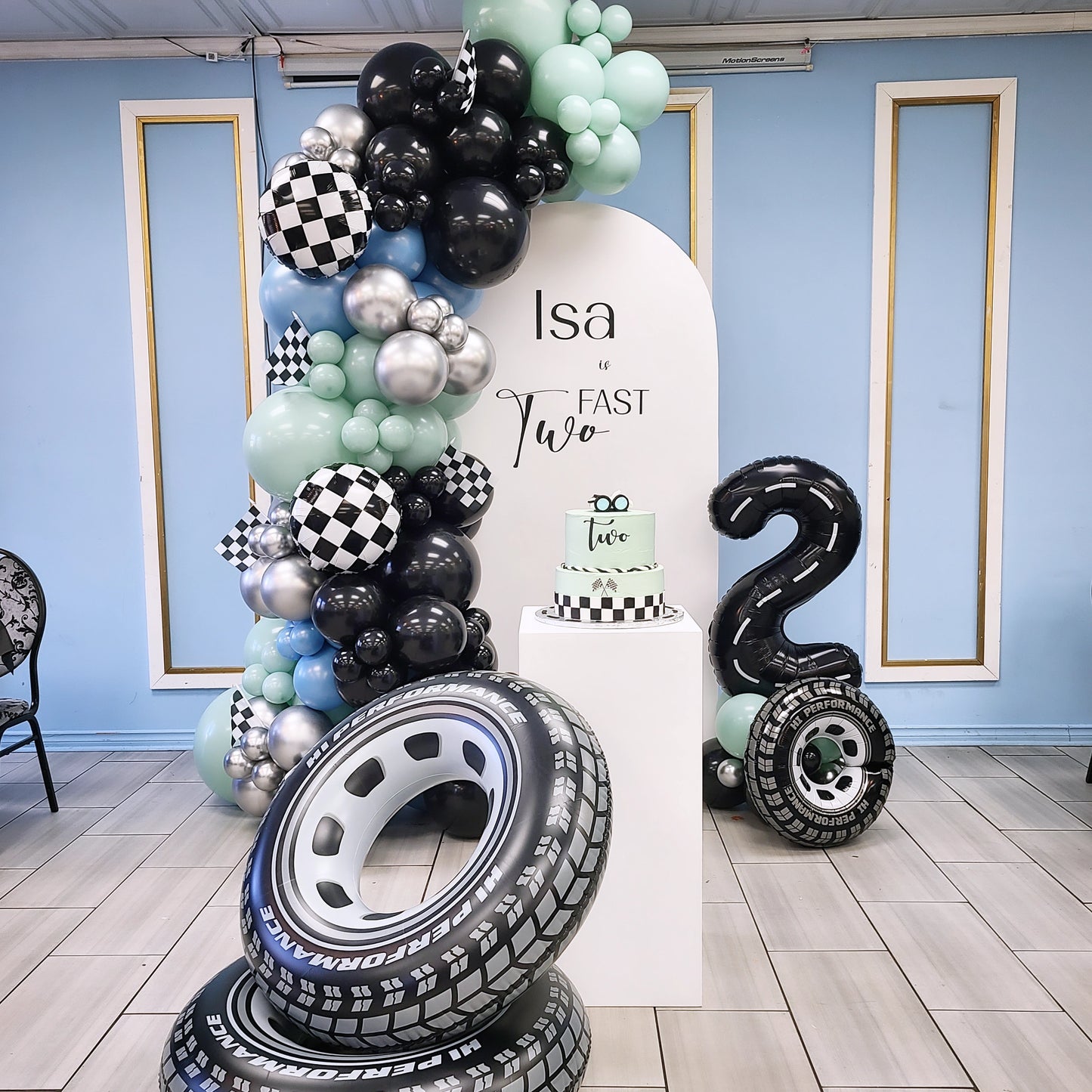 "Two fast" Balloon Decor Package