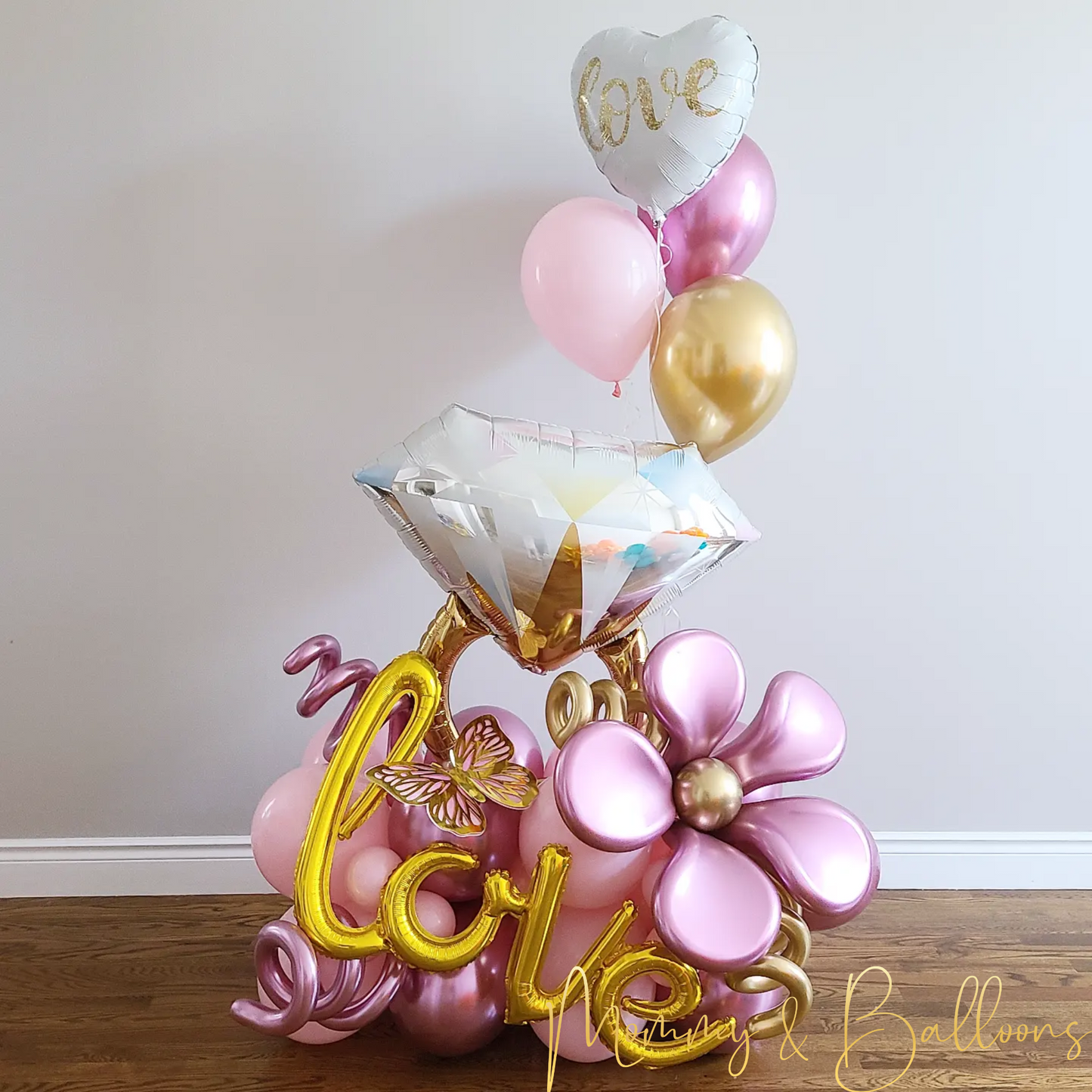"Love" balloon bouquet