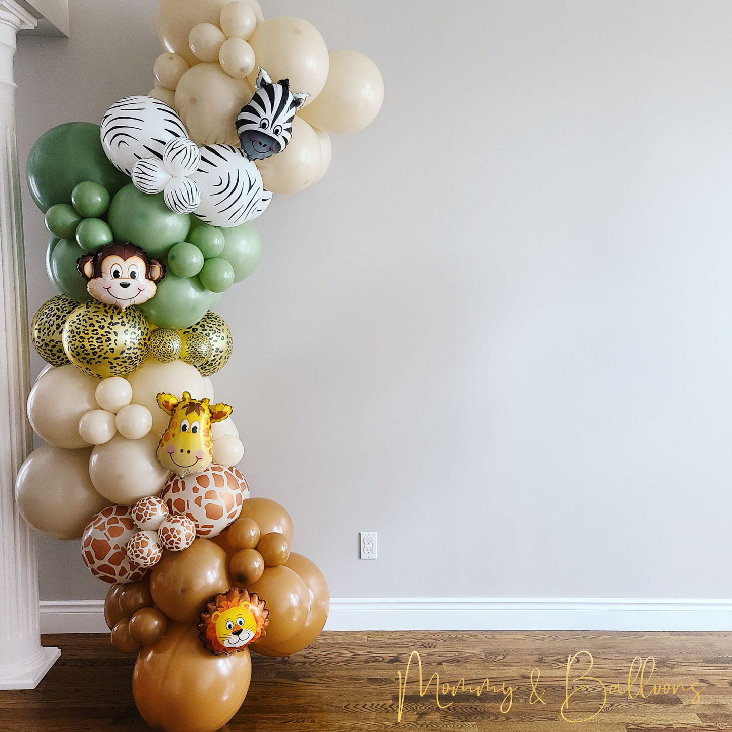 "Safari" Garland to Go